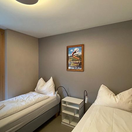Ferienwohnung 3,5 Zimmer Direkt An Ski- Und Bikepiste فيلمز المظهر الخارجي الصورة