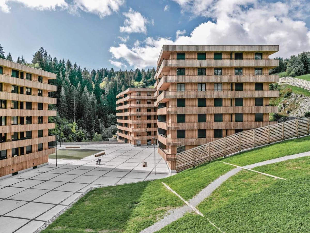 Ferienwohnung 3,5 Zimmer Direkt An Ski- Und Bikepiste فيلمز المظهر الخارجي الصورة