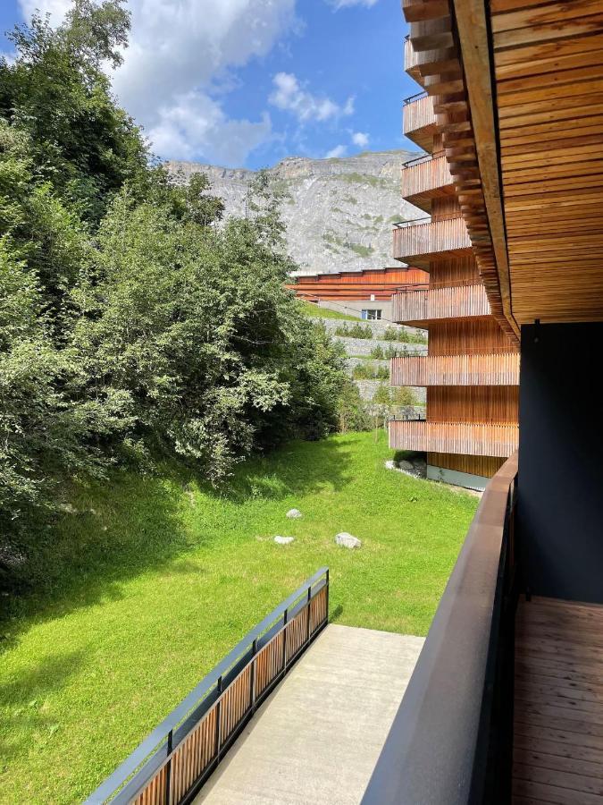 Ferienwohnung 3,5 Zimmer Direkt An Ski- Und Bikepiste فيلمز المظهر الخارجي الصورة