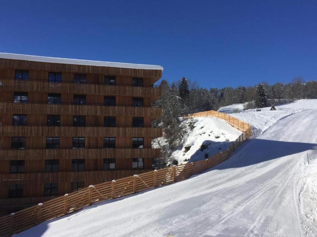 Ferienwohnung 3,5 Zimmer Direkt An Ski- Und Bikepiste فيلمز المظهر الخارجي الصورة